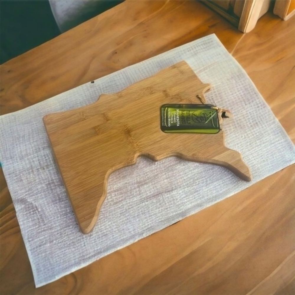 Totally Bamboo Minnesota State Shaped Cutting Serving Board 13.25x11.75 NWT